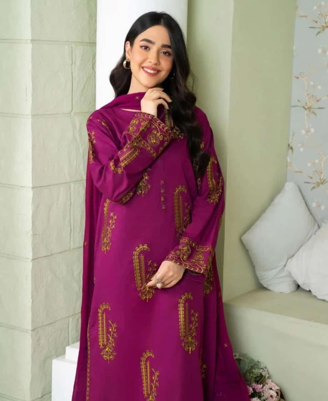 Amber Embroidered 2Pc